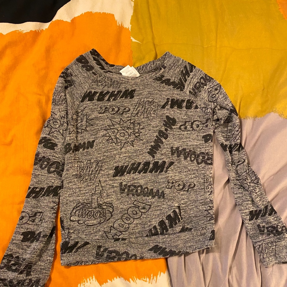 Long sleeve comic knit sweater